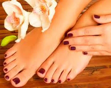 Deluxe Mani + Deluxe Pedi